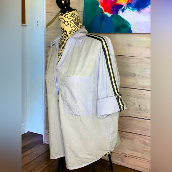 🆕 ZARA Women’s light blue blouse with striped arms- Small - Picture 5 of 9